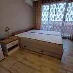 Apartment Admiral Plaza 35 -studio-sunny
