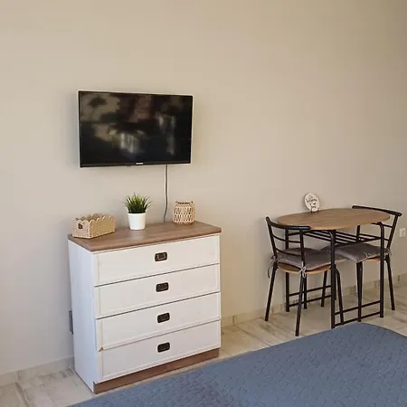 Admiral Plaza 35 -studio-sunny Apartment *