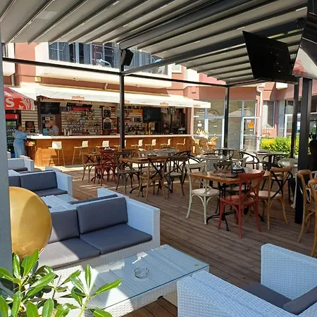 Admiral Plaza 35 -studio-sunny Lejlighed